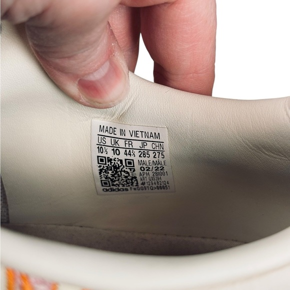 Adidas Stan Smith x Love Unites Pride Sneakers – Sz 10.5 (Men’s) - Picture 6 of 11